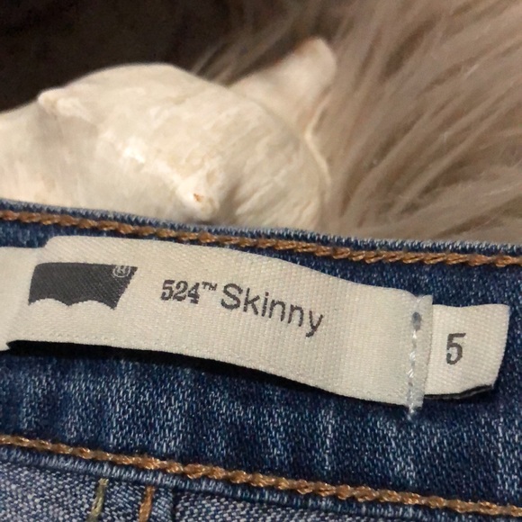 One of a Kind Distressed Levi’s 524 Skinny Sz 5M - Picture 9 of 17